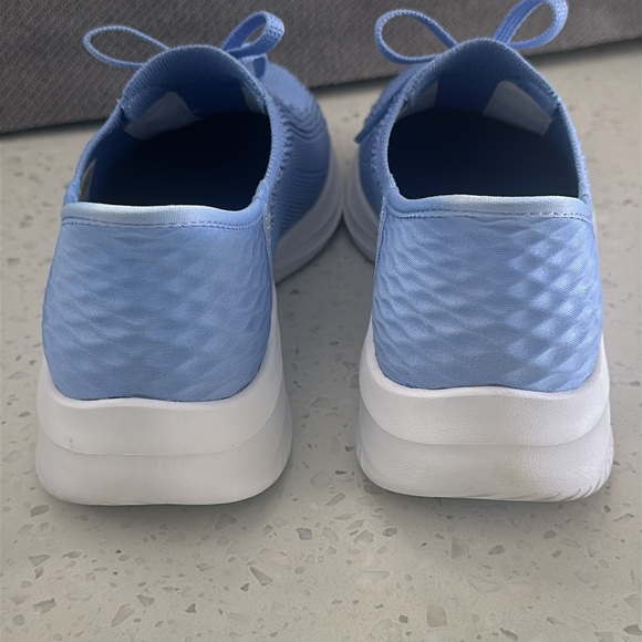 Women's Skechers, Slip-ins Go Walk Flex Baby Blue & White Size 6.5 US - Picture 6 of 9